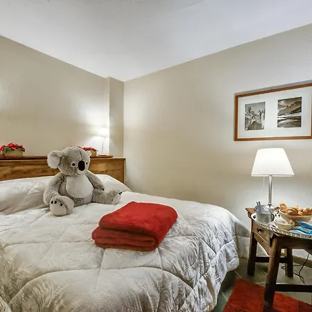 Maison * Κουρμαγιέρ